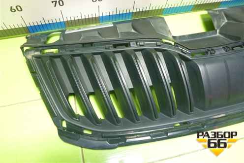 Решетка радиатора (после 2017г) (5E0853653A) для Skoda Octavia (A7) с 2013г (Октавия)