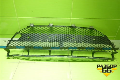 Решетка в передний бампер центральная (AMG под парктроник) (A2928855122) для Mercedes Benz GLE-Klass (купе) C292 с 2015г (ГЛЕ)