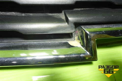 Решетка радиатора (верхняя часть) (95931767) для Chevrolet Cruze c 2009-2015г (Круз)