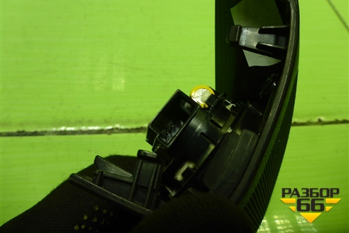 Накладка двери передней правой уголок для Opel Insignia с 2008-2017г (Инсигниа)