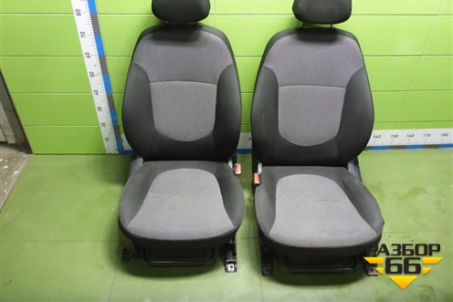 Сиденья комплект (с обогревом, без AIR BAG) для Hyundai Solaris с 2010-2016г (Солярис)