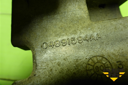 Кронштейн компрессора кондиционера (2.4л 4B12) (04891594AA) для Mitsubishi Lancer-X с 2007г (Лансер)