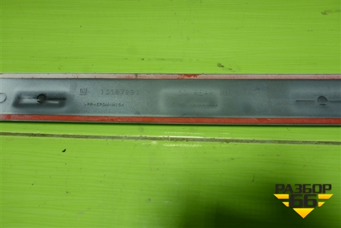 Накладка двери задней правой (13187991) для Opel Corsa D с 2006-2014г (Корса Д)