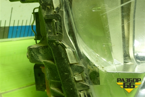 Фара правая  (галоген) (81251016732) для MAN TGX с 2007г (ТГХ)