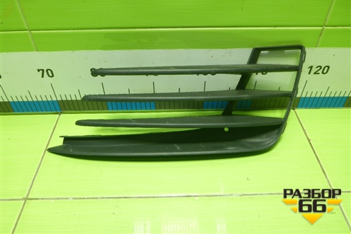 Накладка переднего бампера левая (GTI) (5G0853665E) для Volkswagen Golf VII с 2012г (Гольф 7)