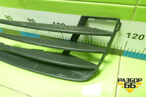 Накладка переднего бампера левая (GTI) (5G0853665E) для Volkswagen Golf VII с 2012г (Гольф 7)