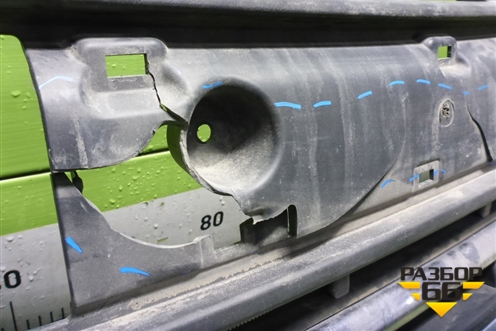 Накладка переднего бампера центральная  (DZ9X259620011) для Shacman (shaanxi) X6000 (Х6000)