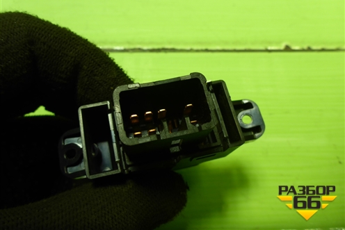 Кнопка стеклоподъёмника (935811R001) для Hyundai Solaris с 2010-2016г (Солярис)