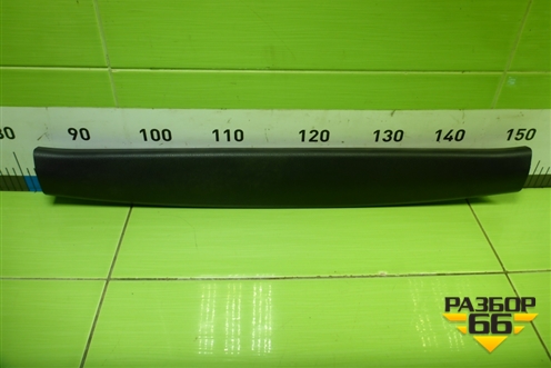 Обшивка двери багажника (верхняя часть) (6793942040) для Toyota Rav-4 с 2012-2019г (Рав 4)