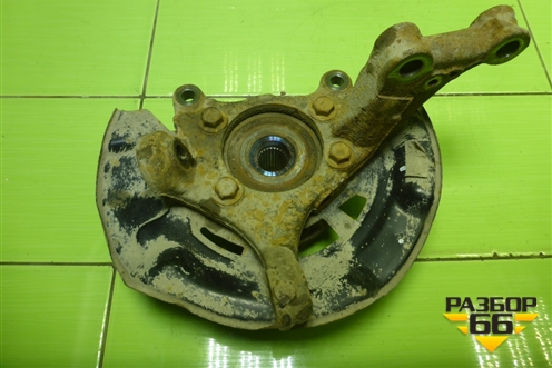 Кулак поворотный передний правый для Toyota Rav-4 с 2012-2019г (Рав 4)