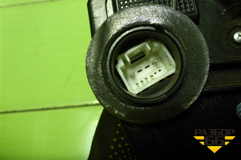 Замок двери передней левой для Toyota Rav-4 с 2012-2019г (Рав 4)