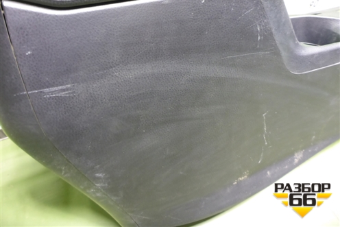 Подлокотник (5890142090) для Toyota Rav-4 с 2012-2019г (Рав 4)