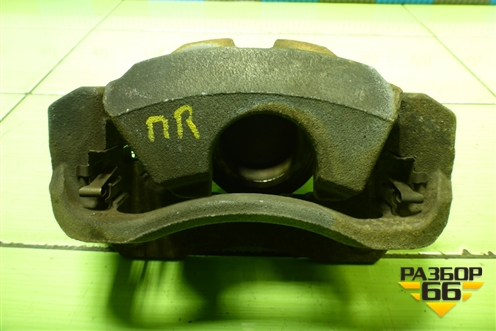 Суппорт передний правый для Toyota Rav-4 с 2012-2019г (Рав 4)