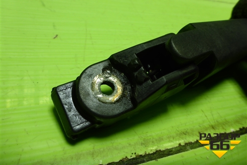 Поводок стеклоочистителя задний для Toyota Rav-4 с 2012-2019г (Рав 4)