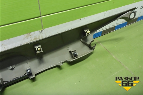 Накладка двери багажника (7680142220) для Toyota Rav-4 с 2012-2019г (Рав 4)