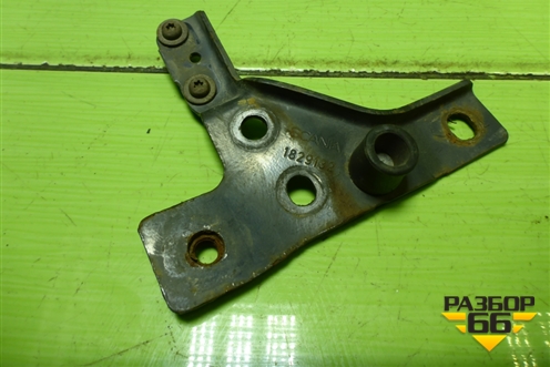 Кронштейн решетки радиатора  правый (1829132) для Scania 4 Series с 1995-2005г