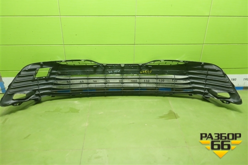 Решетка в передний бампер центральная (до 2020г не оригинал) для Toyota Camry V70 с 2017г (Камри)