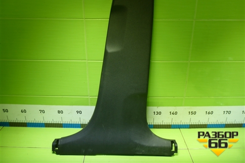 Обшивка стойки центральная нижняя правая (85845D7000) для Hyundai Tucson с 2015-2022г (Туксон)