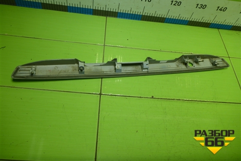 Накладка крышки багажника (7680112820) для Toyota Corolla (E15) с 2006-2013г (Королла 150)