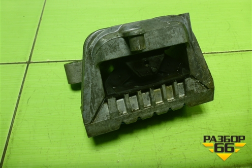 Опора двигателя правая (1K0199262) для Volkswagen Passat (B6) с 2005-2010г (Пассат Б6)