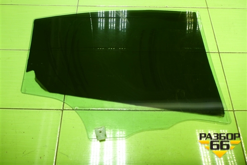 Стекло двери задней левой для Mazda Mazda 3 (BK) с 2003-2009г 