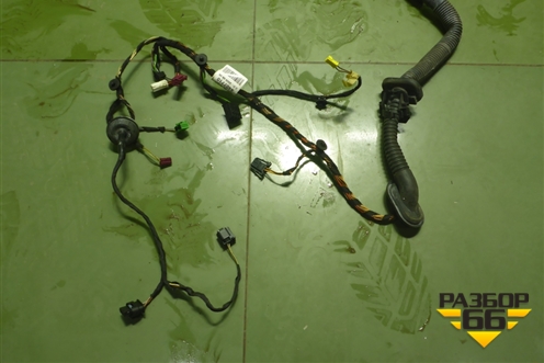 Проводка двери задней левой (A2044407710) для Mercedes Benz C-Klass W204 с 2007-2014г (Ц)