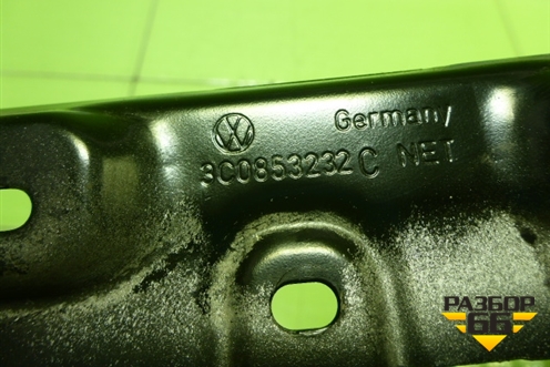 Кронштейн (правой накладки на порог) (3C0853232C) для Volkswagen Passat-CC с 2008г (Пассат ЦЦ)