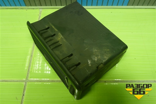 Дефлектор воздушный  (WG1642160150) для Howo HW76