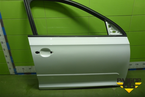 Дверь передняя правая (5JA831312B) для Skoda Rapid с 2013г (Рапид)