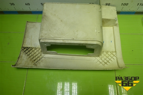 Корпус подножки левой (нижняя часть) (8405325C6201) для Dongfeng DFH4180