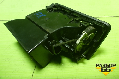 Дефлектор воздушный правый (5JA819702E) для Skoda Rapid с 2013г (Рапид)