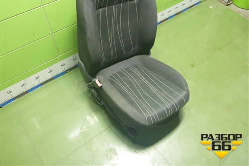 Сиденье переднее левое (5ти дверный кузов, без AIR BAG, без обогрева) для Opel Corsa D с 2006-2014г (Корса Д)
