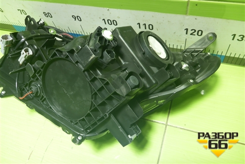 Фара правая (после 2015г галоген не оргинал) для Toyota Rav-4 с 2012-2019г (Рав 4)