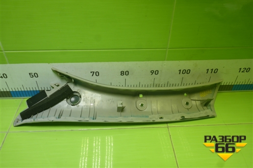 Обшивка стойки лобового стекла правая (6221060170) для Toyota Land Cruiser (200) с 2008г (Ленд Крузер)